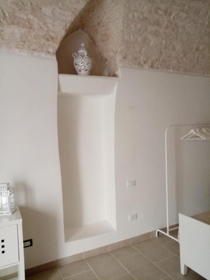 Studio Flat In White City Остуні Екстер'єр фото